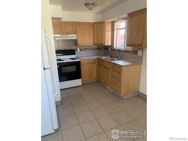 24 Cedar Court, Longmont, CO 80503