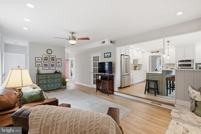 113 HAYHURST CT, Holland, PA 18966