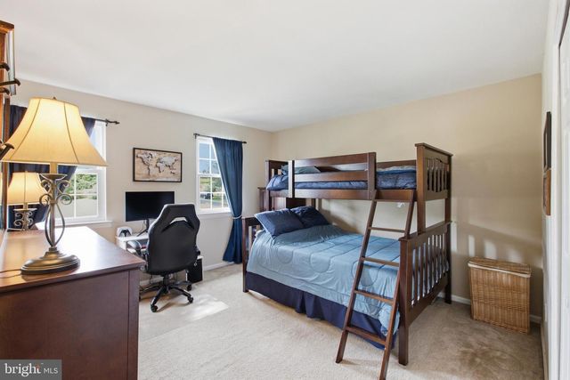 113 HAYHURST CT, Holland, PA 18966