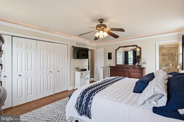 113 HAYHURST CT, Holland, PA 18966