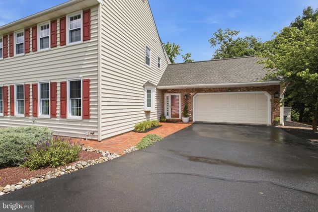 113 HAYHURST CT, Holland, PA 18966