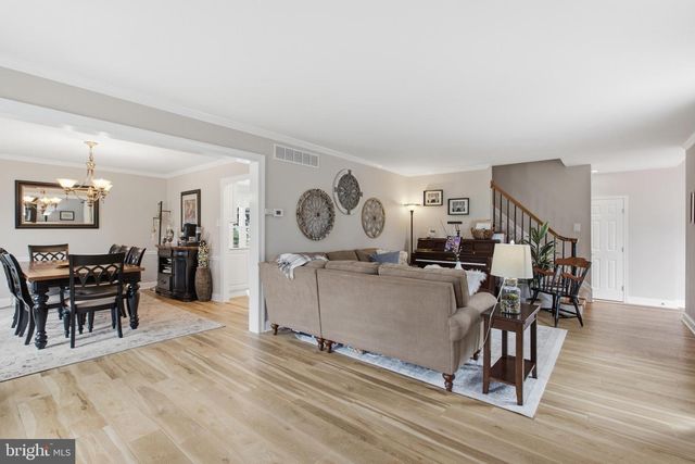 113 HAYHURST CT, Holland, PA 18966