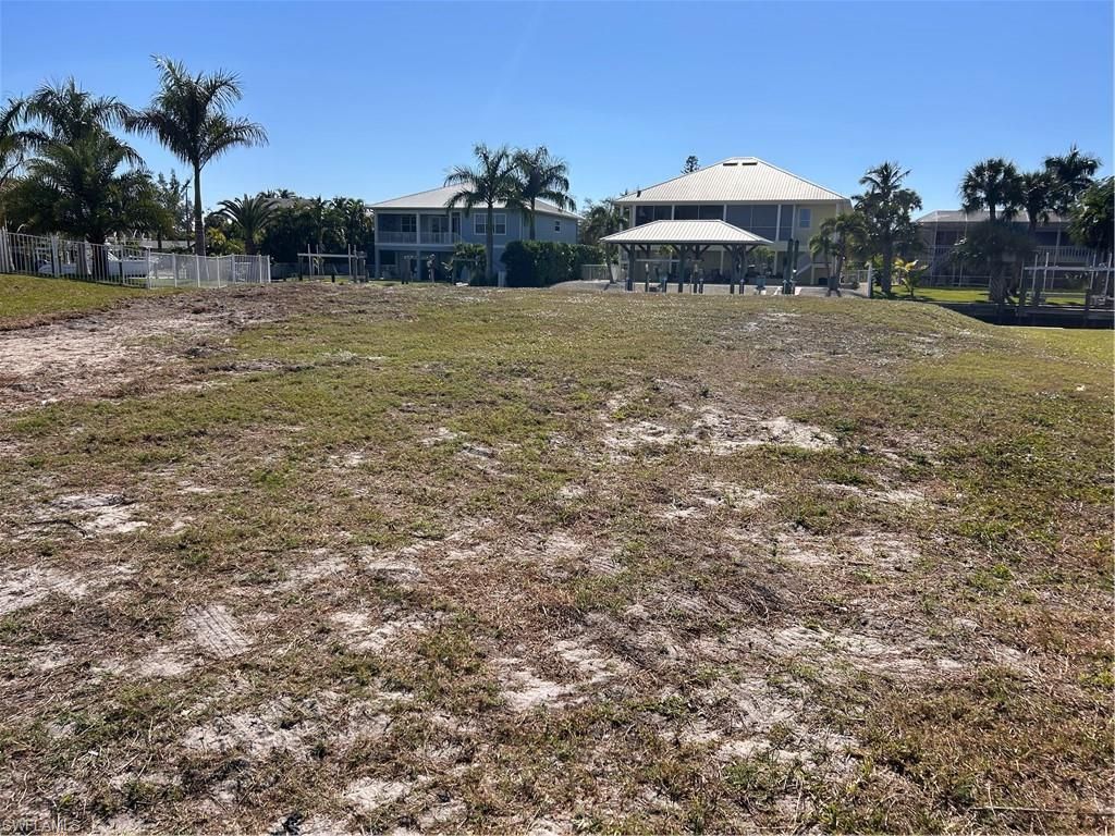 14 Pepita ST, FORT MYERS BEACH, FL 33931 — photo 2