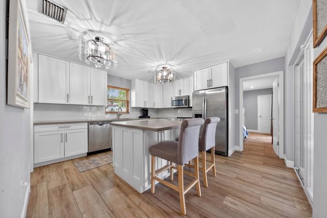 2231 NE 34th Street, Lighthouse Point, FL 33064