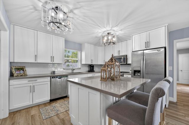 2231 NE 34th Street, Lighthouse Point, FL 33064