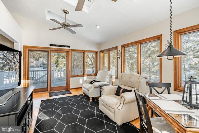 23 NEWTOWN WOODS RD, Newtown Square, PA 19073