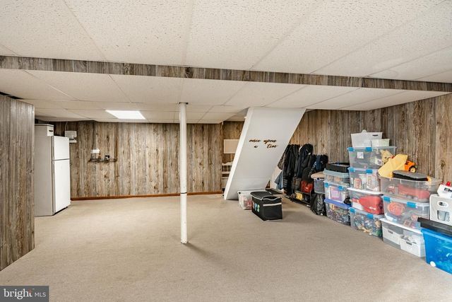 23 NEWTOWN WOODS RD, Newtown Square, PA 19073