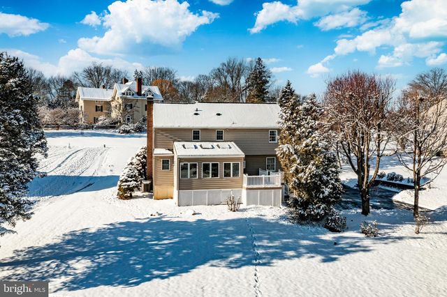 23 NEWTOWN WOODS RD, Newtown Square, PA 19073