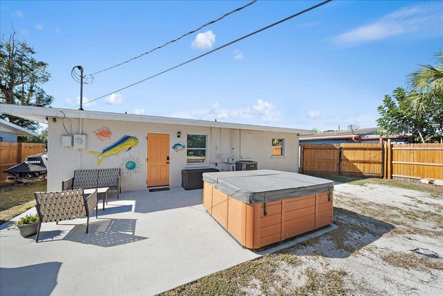 1909 27TH STREET W, Bradenton, FL 34205