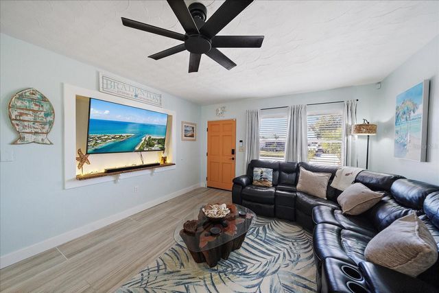 1909 27TH STREET W, Bradenton, FL 34205