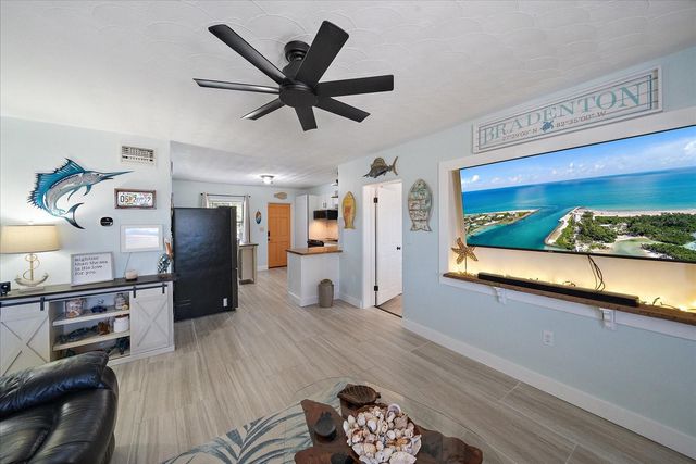 1909 27TH STREET W, Bradenton, FL 34205