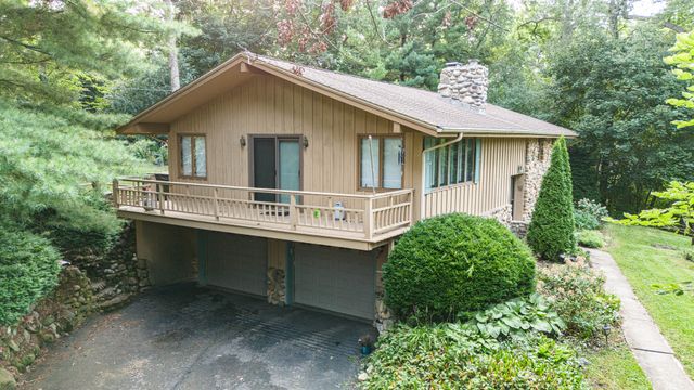 7901 Louella Drive, Roscoe, IL 61073