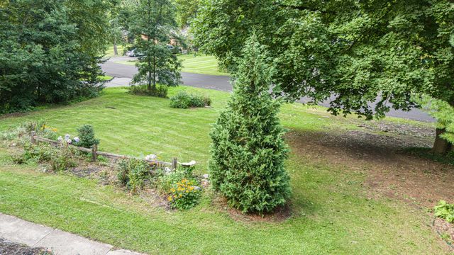 7901 Louella Drive, Roscoe, IL 61073