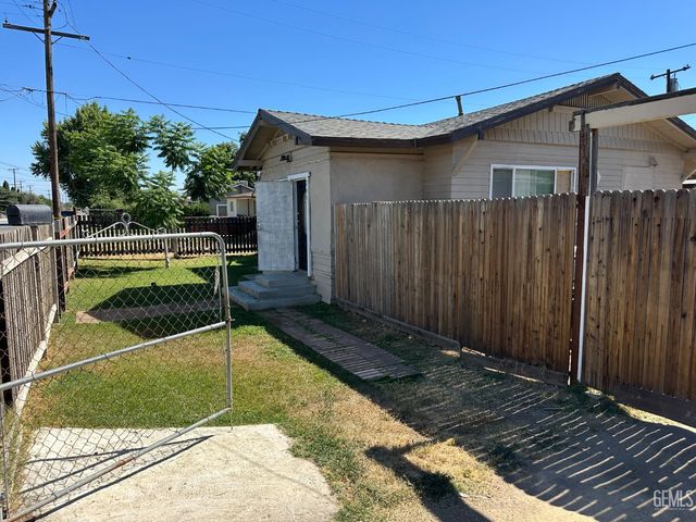 245 L Street, Bakersfield, CA 93304