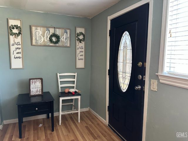 245 L Street, Bakersfield, CA 93304