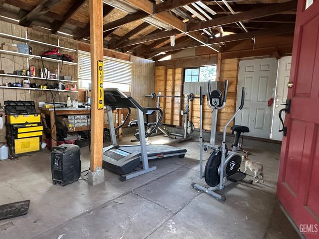 245 L Street, Bakersfield, CA 93304