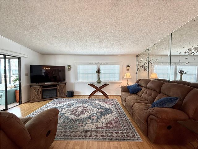 101 SAINT GEORGE COURT, Apollo Beach, FL 33572