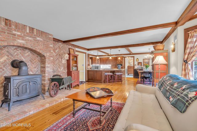 204 Edgemere Drive, Toms River, NJ 08755