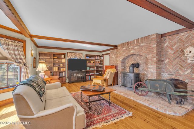 204 Edgemere Drive, Toms River, NJ 08755