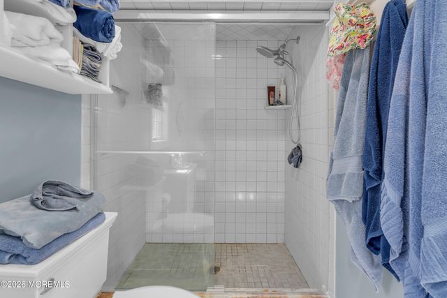 204 Edgemere Drive, Toms River, NJ 08755