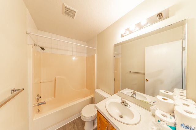 360 N 400 W, Hyrum, UT 84319