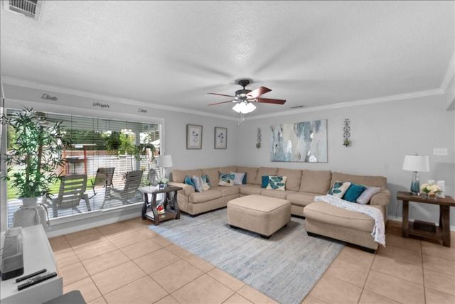 12116 Mills Lane, Houston, TX 77065