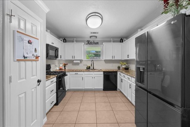 12116 Mills Lane, Houston, TX 77065