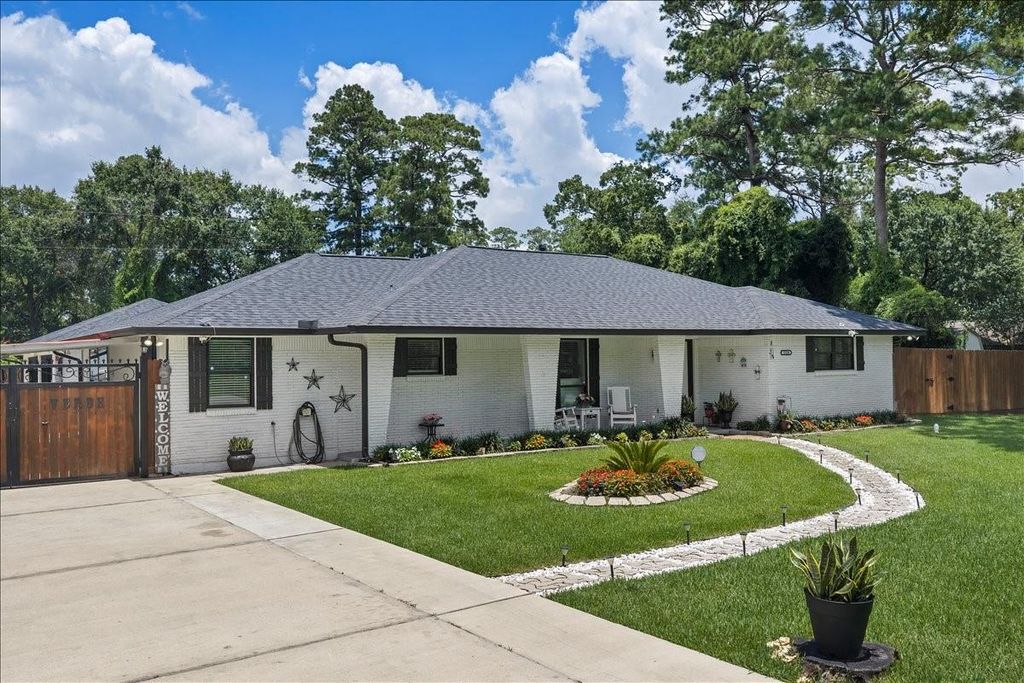 12116 Mills Lane, Houston, TX 77065