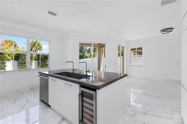 11321 NW 79th Ln, Doral, FL 33178