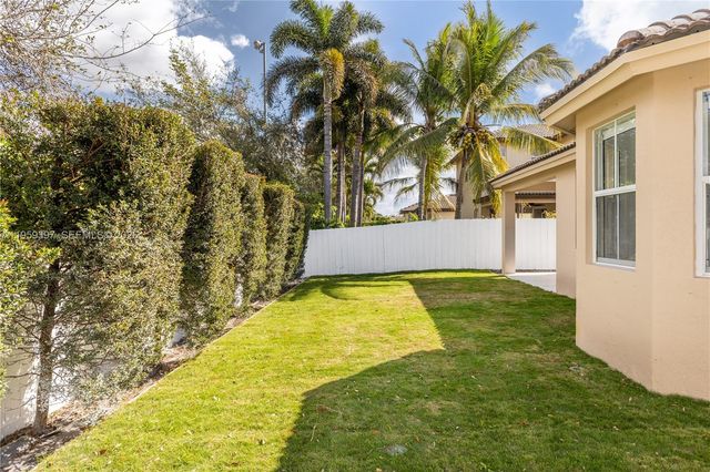 11321 NW 79th Ln, Doral, FL 33178