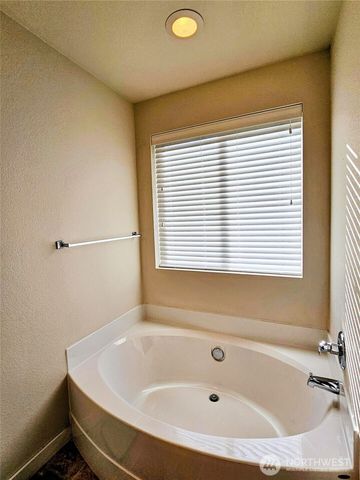 28910 121st Way SE, Auburn, WA 98092