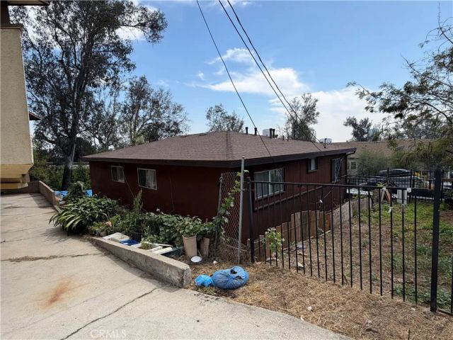 1495 stadium way, Los Angeles, CA 90012