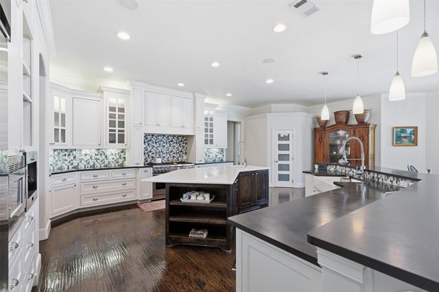 12824 Villa Milano Drive, Fort Worth, TX 76126