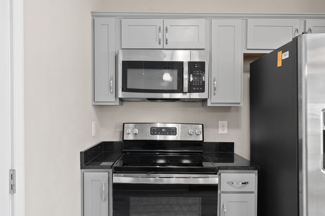 3062 Fort Sumter Dr, Clarksville, TN 37042