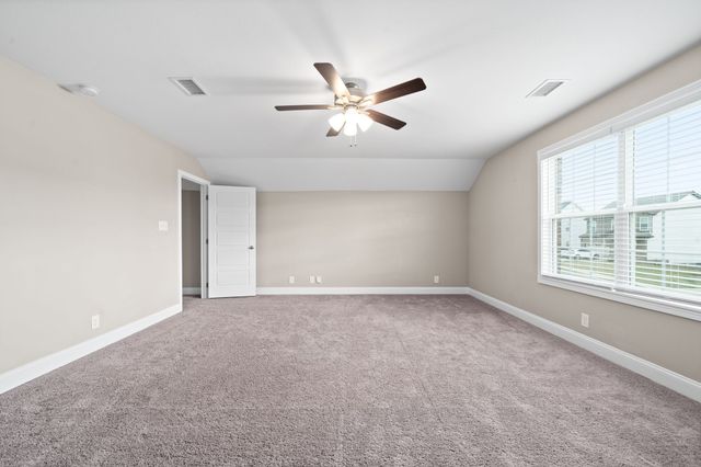 3062 Fort Sumter Dr, Clarksville, TN 37042