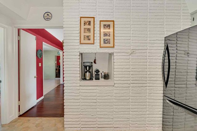 294 W San Bruno Avenue, Fresno, CA 93704