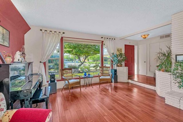 294 W San Bruno Avenue, Fresno, CA 93704