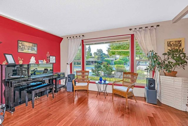 294 W San Bruno Avenue, Fresno, CA 93704