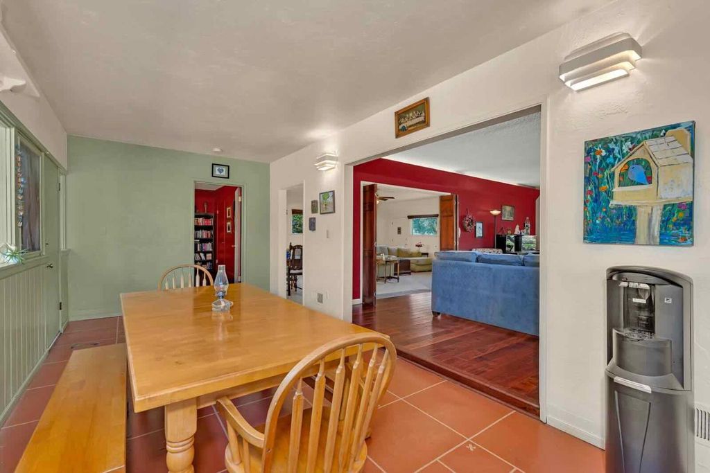 Image 11 of property listing at 294 W San Bruno Avenue, Fresno, CA 93704