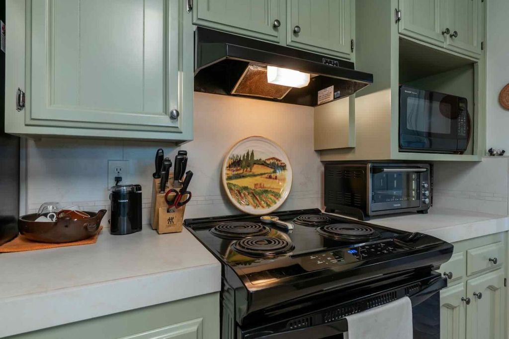 Image 22 of property listing at 294 W San Bruno Avenue, Fresno, CA 93704