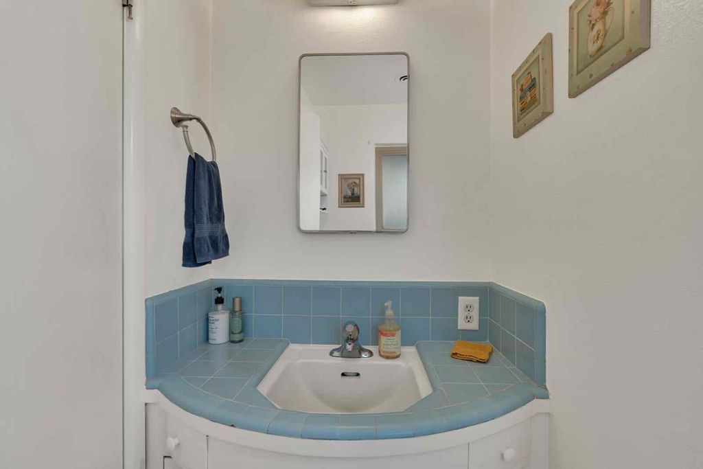 Image 27 of property listing at 294 W San Bruno Avenue, Fresno, CA 93704