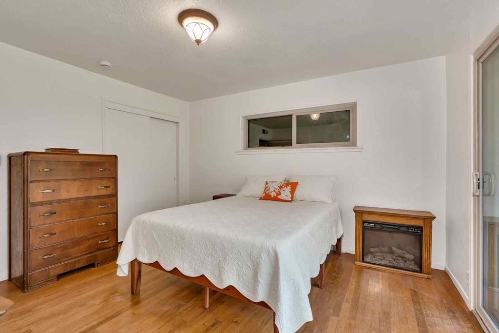 Image 28 of property listing at 294 W San Bruno Avenue, Fresno, CA 93704