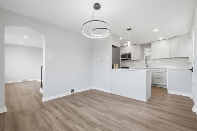 378 Fernhill Ave, Brookline, PA 15226