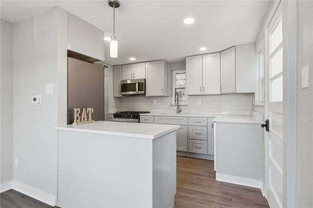 378 Fernhill Ave, Brookline, PA 15226