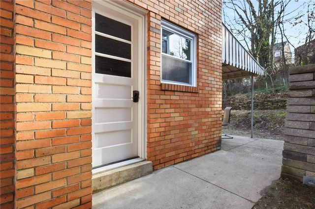 378 Fernhill Ave, Brookline, PA 15226