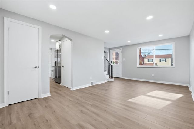 378 Fernhill Ave, Brookline, PA 15226