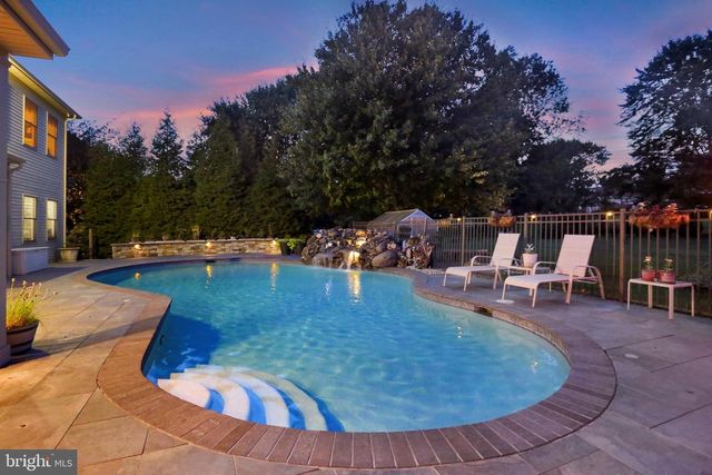 3714 LEYLAND DR, Mechanicsburg, PA 17050