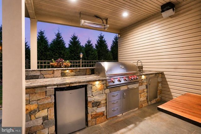 3714 LEYLAND DR, Mechanicsburg, PA 17050