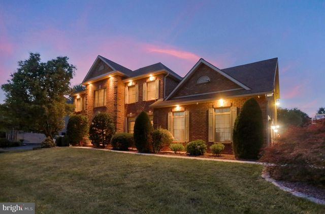 3714 LEYLAND DR, Mechanicsburg, PA 17050