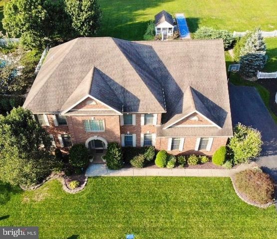 3714 LEYLAND DR, Mechanicsburg, PA 17050